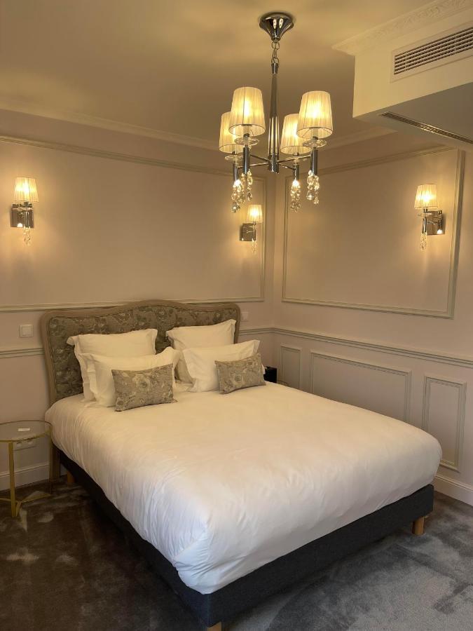 Chateau Des Hauts De Provins Hotel Champcenest Buitenkant foto